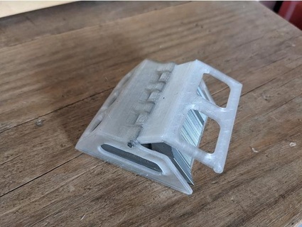 stanley utility blade holder olzy 3d print model - Mito3D