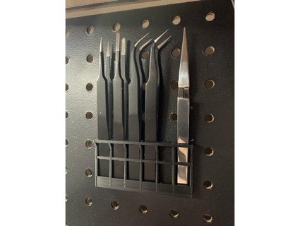 pegboard tweezer rack docksteaderluke 3d print model - Mito3D