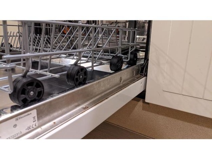 dishwasher wheel v2 brandta 3d print model - Mito3D