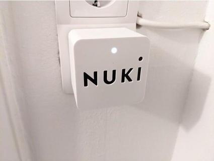 Nuki Brücke Startseite Mantel Fall abdeckung Logo stony2k 3d print model - Mito3D