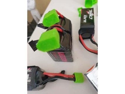 xt60 lipo batería gorra ajustado ajuste remezclar tpu robgroove 3d print model - Mito3D