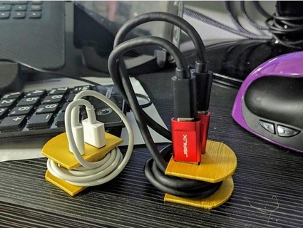 USB cavo avvolgere clip sabatoxiii 3d print model - Mito3D