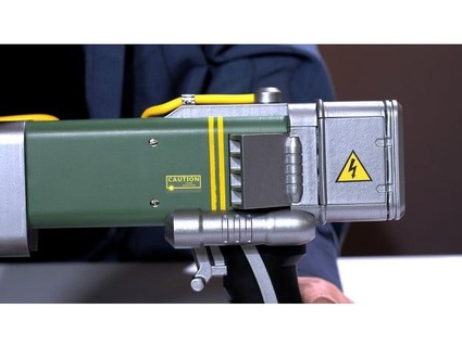 aep7 laser pistola rótulos cair garota feia 3d print model - Mito3D