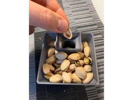 clever snack bowl box++version i++ peanut pistachio seeds shell double bottom locke one 3d print model - Mito3D