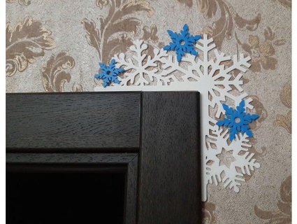 christmas decoration door corner snowflakes - stl version palulukan 3d print model - Mito3D