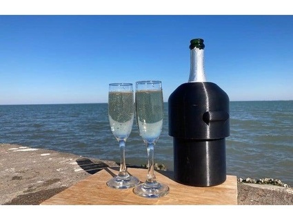 champagne wine bottle insulator koozie cooler bubblechill 3d print model - Mito3D