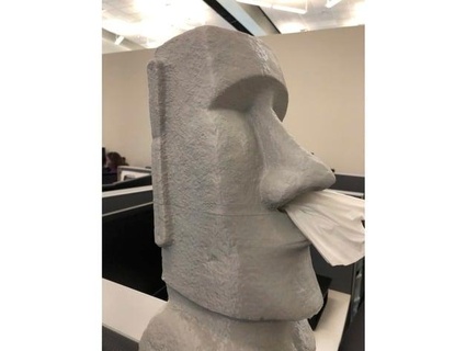 moai testa tessuto dispenser azgang 3d print model - Mito3D