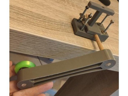 feeder guider woodworking eccentric swage guide de pouss e presse pour scie toupie fonceuse weberpapa  3d print model - Mito3D
