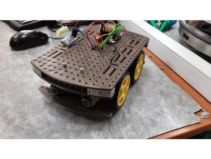4wd small robot car body zdenek 3d print model - Mito3D