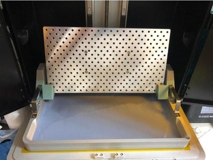 phrozen mega 8k - plate drainer vat starganderfish 3d print model - Mito3D