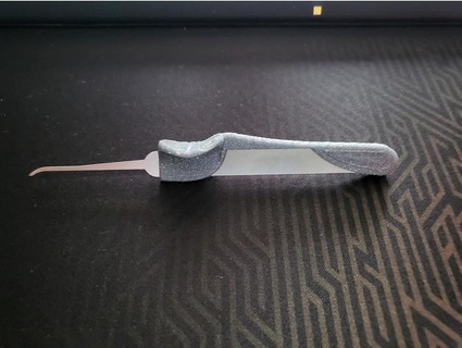 euro pick holder 0015 opheophe 3d print model - Mito3D