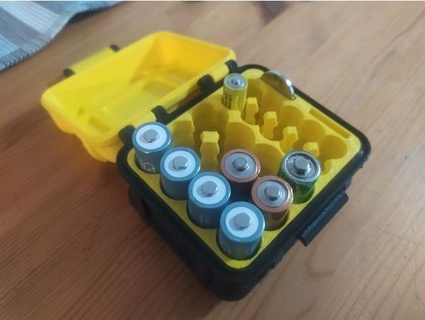 customizable battery holder box saintvy 3d print model - Mito3D
