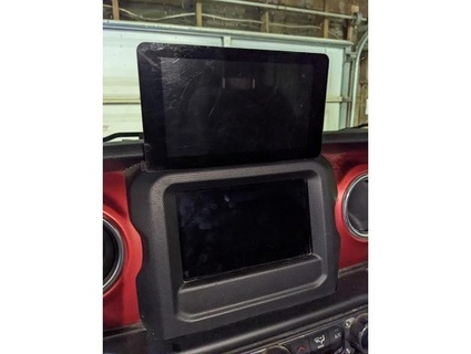 jeep jl pi 7 screen dash mount rstellhorn 3d print model - Mito3D