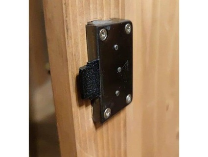 extended closet lock latch schrankschloss riegel ririwalrus 3d print model - Mito3D
