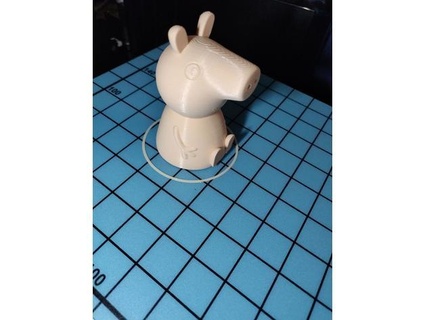peppa pig sitting hd buginside 3d print model - Mito3D