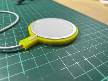 Apfel magsafe Kabel Sparer voricek 3d print model - Mito3D