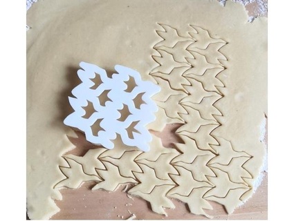 escher tessalation bird cookiecutter v2 pukesmiley 3d print model - Mito3D