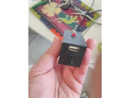 boitier chargeur USB moto papacodeur 3d print model - Mito3D