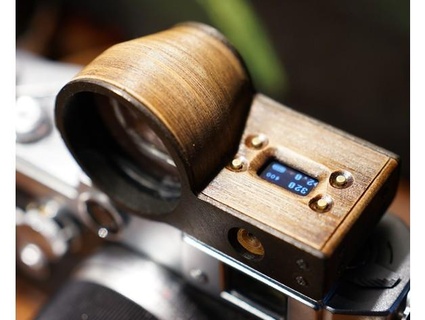 viewfinder + light meter canon rangefinder camera bat flag 3d print model - Mito3D