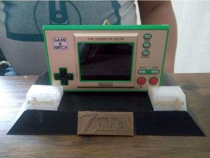 Zelda jeu regarder supporter carlosmtnz 3d print model - Mito3D
