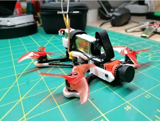 tinyhawk 2 freestyle taille réelle came by zzznervt anycubic i3 méga drone courses emax fpv caméra monter 3d print model - Mito3D