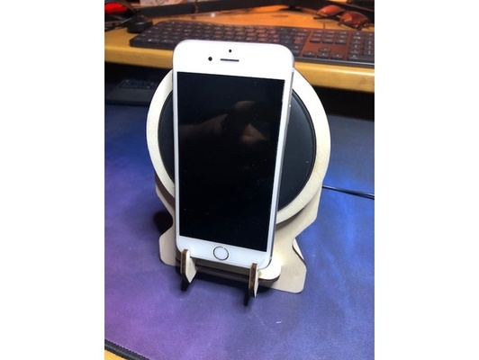 qi charger stand by karalok 3d print model - Mito3D
