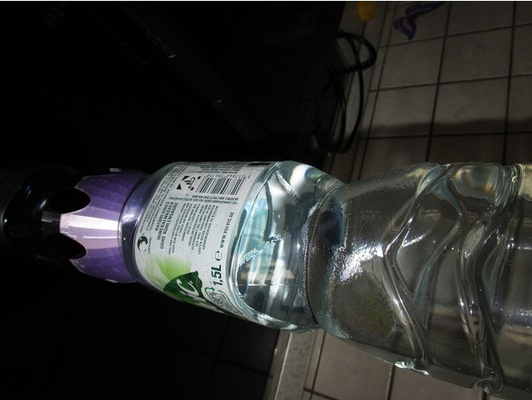 garrafa ficar pé v by peteralberto seco flasche alça cozinha 3d print model - Mito3D