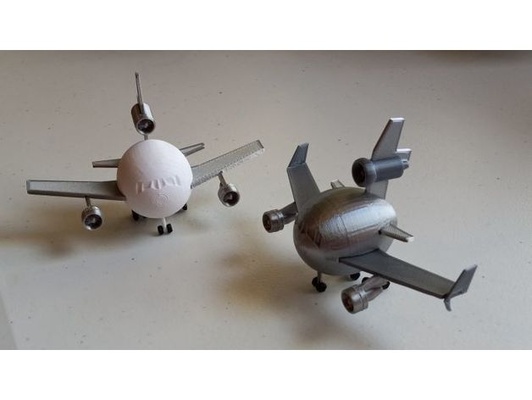 egg plane dc-10 or md-11 by thrt-lvl-mdnght airliner airplane dc10 vehicle model 3d print model - Mito3D