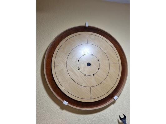 crokinole mauer aufhängen haken by qualität brettspiel brettspiele zubehör 3d print model - Mito3D