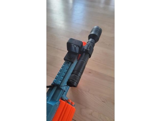 nerf tireur d'élite réflexe portée lampe poche monter by jgutz20 rail attachement onde choc élite vue 3d print model - Mito3D