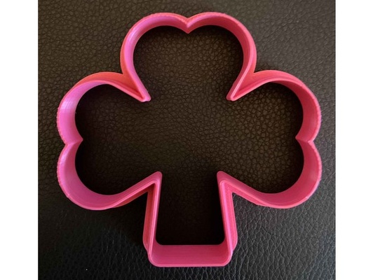 cookie cutter - shamrock by lkgraves clover cookiecutter stpatricks day 3d print model - Mito3D