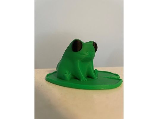 fred frog butt thicc on a lillypad by smileyprinter mmu multicolor 3d print model - Mito3D