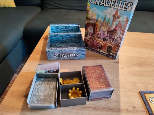 citadels citadelles 2021 - insert organizer sleeved cards by adristine boardgame boardgames inserts citadel card 3d print model - Mito3D