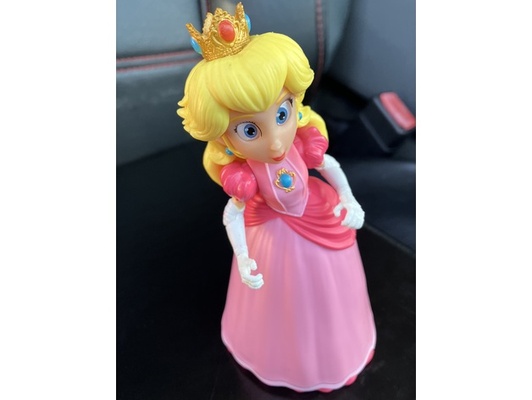 prinzessin pfirsich hand by toxictrev super mario bros 3d print model - Mito3D