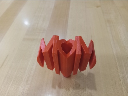mom heart mother's day gift by mouse4real 3d print model - Mito3D