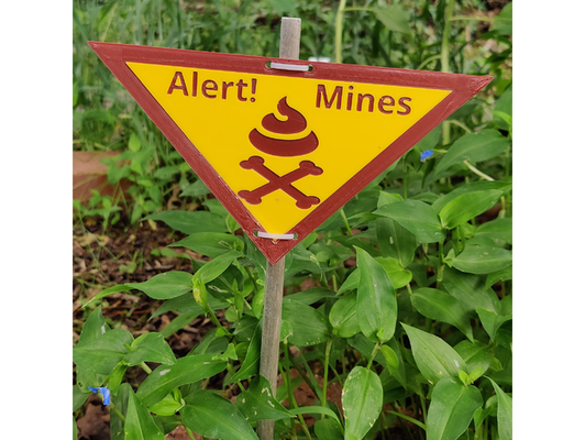 hund poop landmine warnung zeichen 2 farbe by abonnieren aufmerksam vorsicht mist gekreuzte knochen achtung komisch landminen minen scheisse scheiße 3d print model - Mito3D