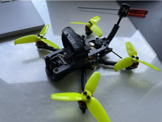 tpu parçalar mango yürüyüş tırnağı elr by vespassassina fpv kamera binmek 3d print model - Mito3D