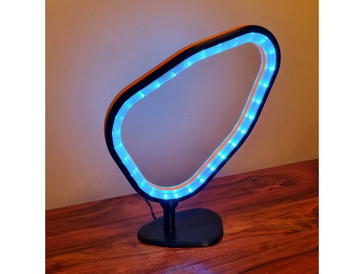 diseñador estilo mesa lámpara by lloviznar ligero led encendiendo noche leyendo 3d print model - Mito3D