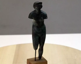 figurina Venere 3d stampa modello treding arte scultura antico storico Museo storia ragazzo vecchio peggiore oggetti d 39 antiquariato 3d print model - Mito3D