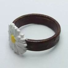 anel gravado transbordante margarida 3d impressão modelo trio argolas flores margaridas 3d print model - Mito3D