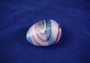 candy twist huevo dispensador los juguetes color la pascua de vacaciones primavera 3d print model - Mito3D