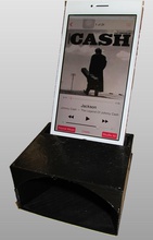 amplificatore audio stand gadget amplificare iphone ipod musica 3d print model - Mito3D