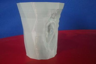 'vaas met oor' ultimaker maker diy 3d cup ear euro per minute design experiment kitchen low res mesh mixer pla single walled supportless useful vase 3d print model - Mito3D