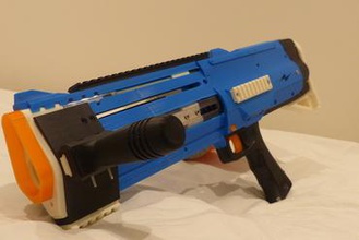 Imprimée en 3d maison raptor cs - 12 nerf blaster les jouets pistolet dartblaster ressort de rappel jeu fléchettes magazine crosse l'action la pompe 3dpgnerf4um2 3d print model - Mito3D