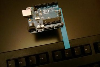 arduino uno r3-Halter cherry Tastatur maker diy 3d print model - Mito3D