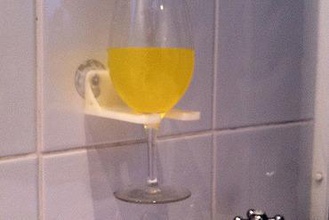 bagno bicchiere di vino titolare la vostra casa ventosa 3d print model - Mito3D
