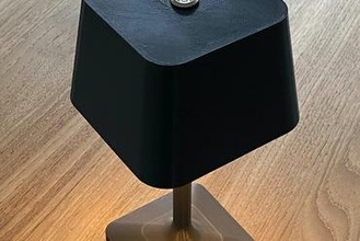 batería motorizado mesa decoración lámpara fabricante bricolaje LED aa 3d print model - Mito3D