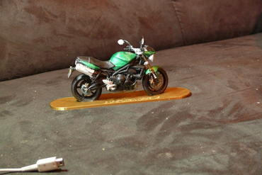 moto triumph street triple miniaturas 3D print model - Mito3D