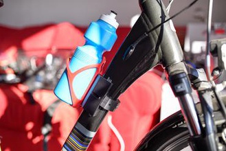 Flasche mount gitane e Stadt-bosch-n7 bike Ihre home Fahrrad Halter bosch Wasser 3d print model - Mito3D