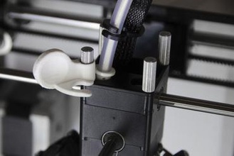 bowden tubo clip ultimake2 Impresora 3d de piezas mejoras 3d print model - Mito3D